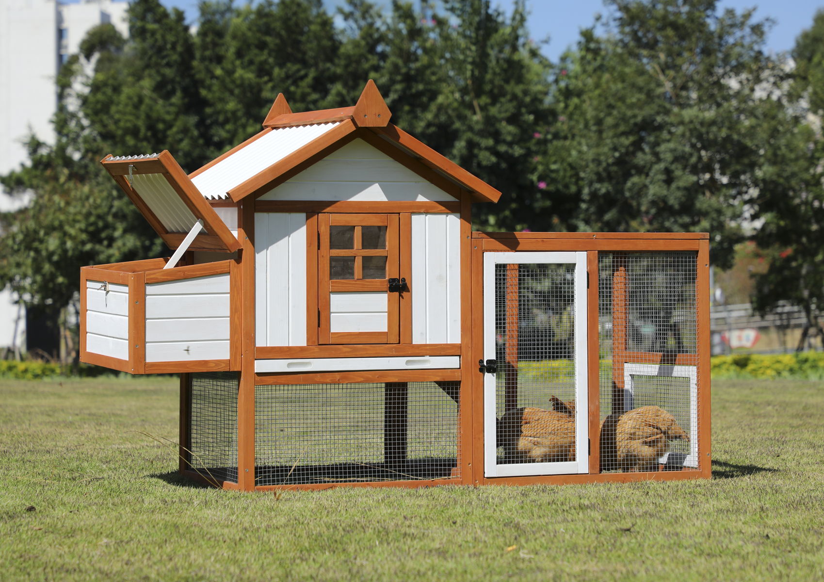 Weatherproof Outdoor Chicken Coop With Nesting Box, Hen House With Removable Bottom For Easy Cleaning, Poultry Cage, Rabbit Hutch, Wood Duck House - Brown / White