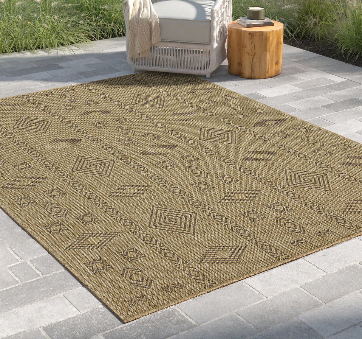 Earth - 5'3" X 7'3" Polypropylene Indoor, Outdoor Area Rug - Jute, Mocha