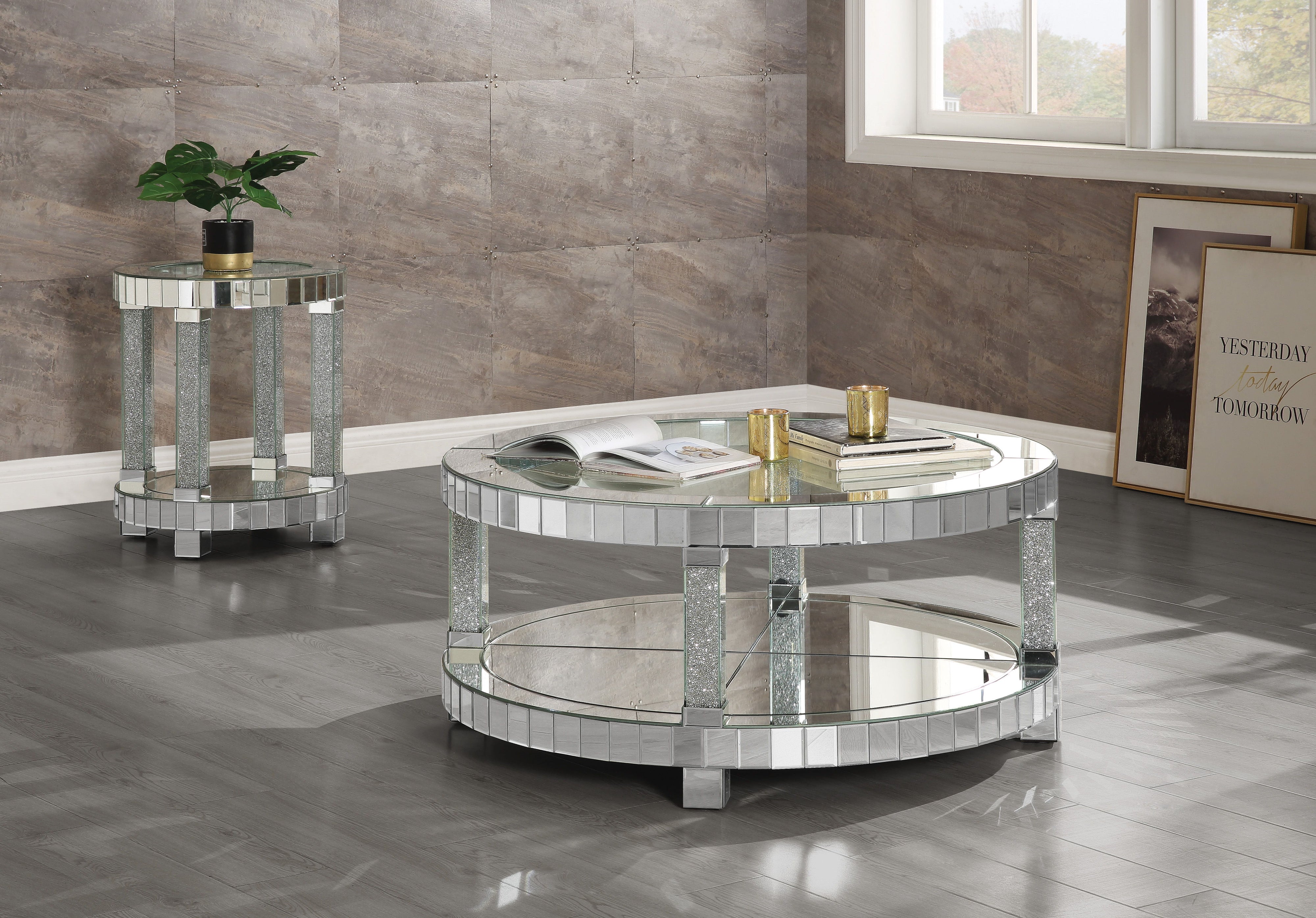 Noralie - Mirrored Faux Diamonds Round End Table - Silver