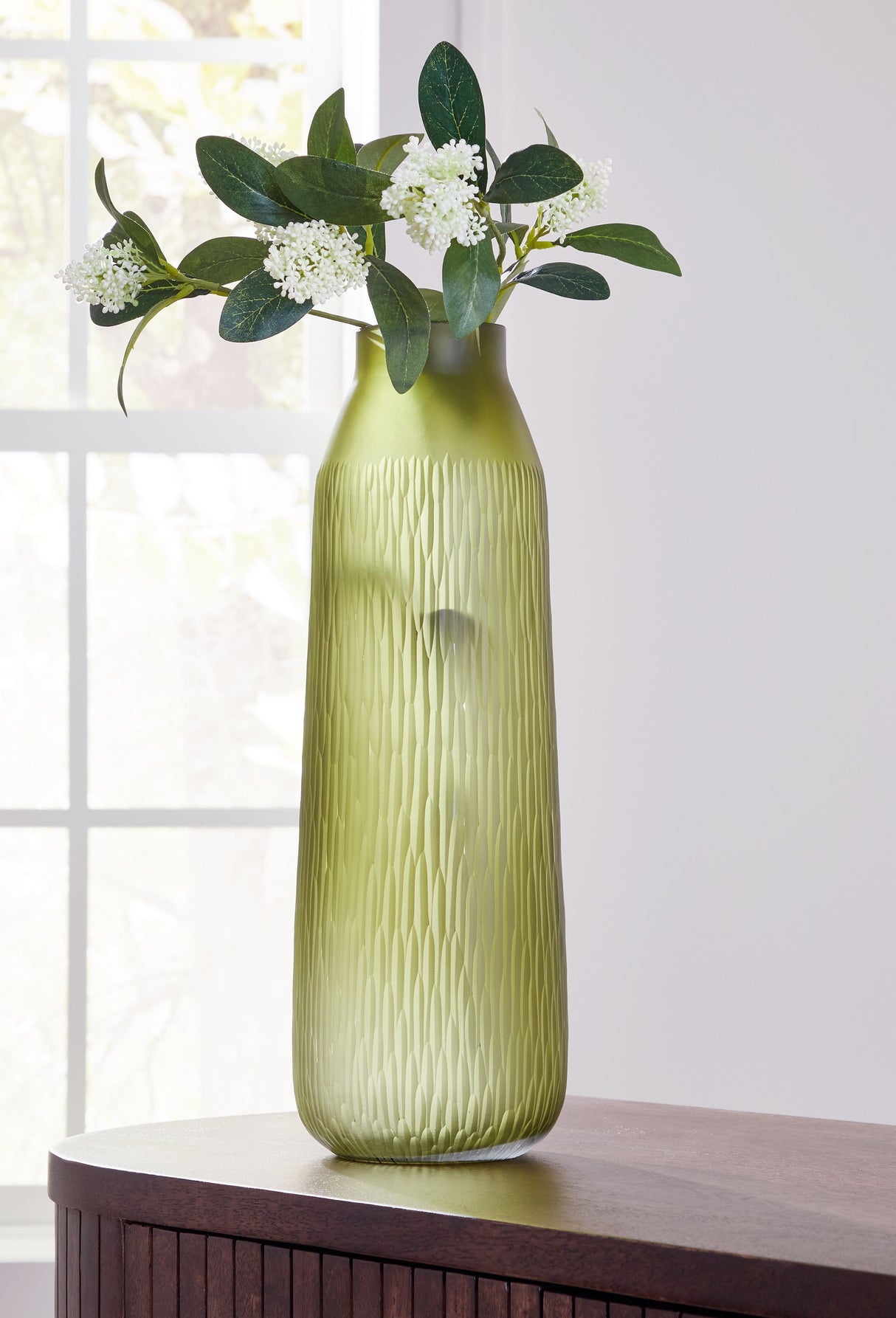 Scottyard - Vase by Signature Design by Ashley® | Bel Furniture