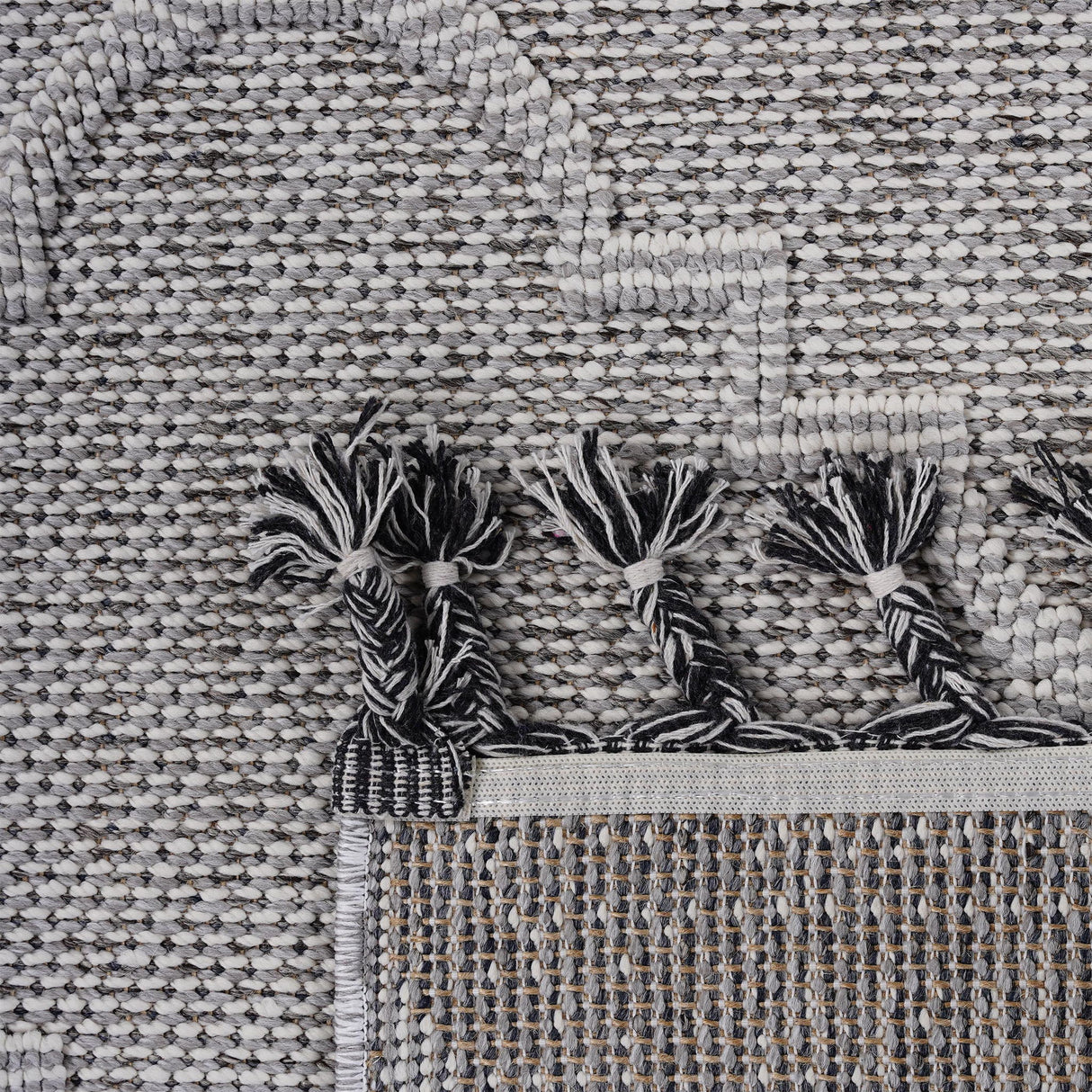 Guros - Indoor / Outdoor Trellis Area Rug