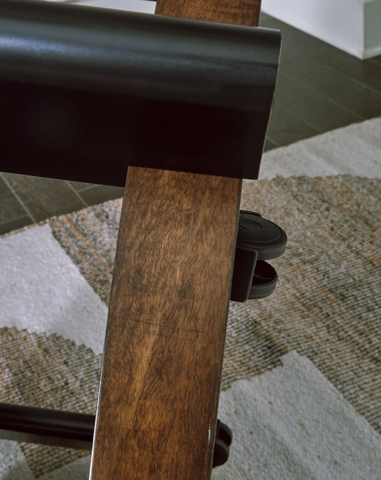 Kraeburn - Brown / Black - Round Cocktail Table by Signature Design by Ashley® | Bel Furniture