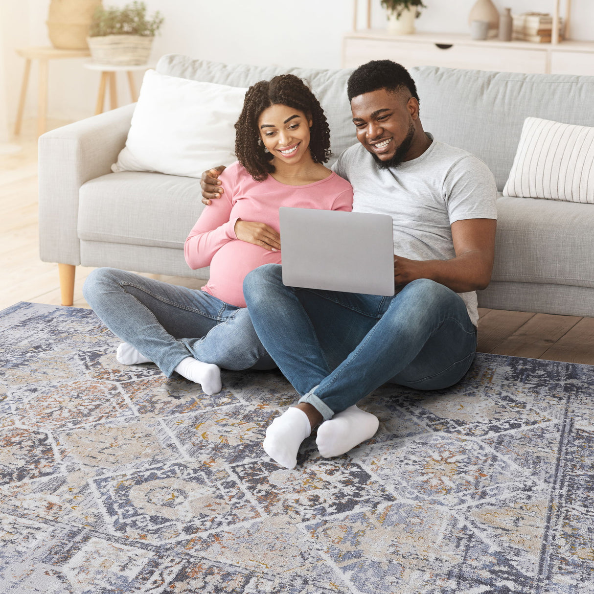 Payas - Traditional Area Rug