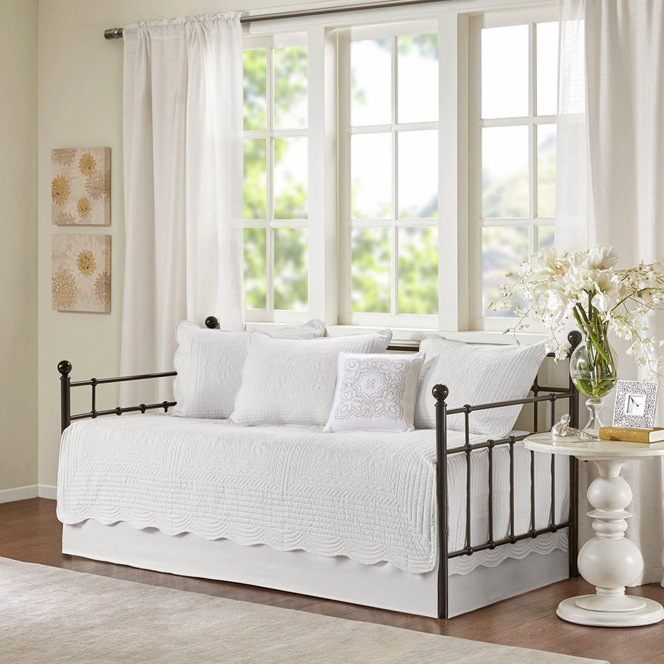 Tuscany - Twin 6 Piece Reversible Scalloped Edge Daybed Cover Set - White