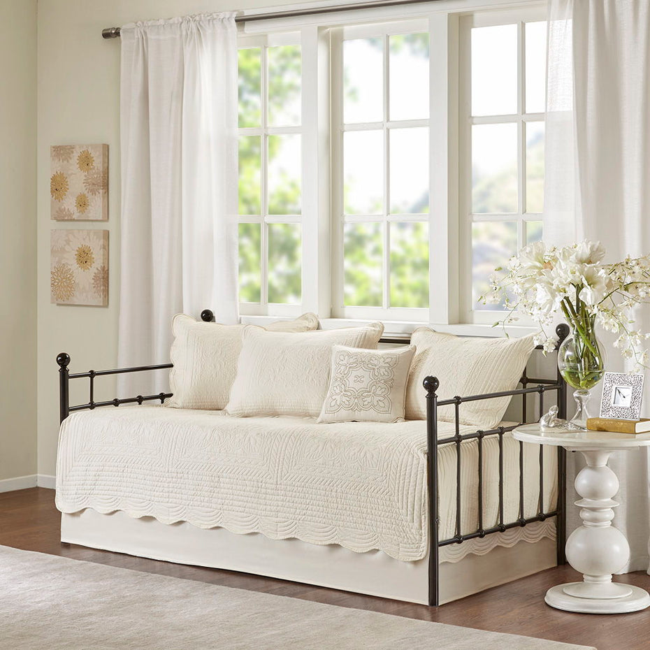 Tuscany - Twin 6 Piece Reversible Scalloped Edge Daybed Cover Set - Cream