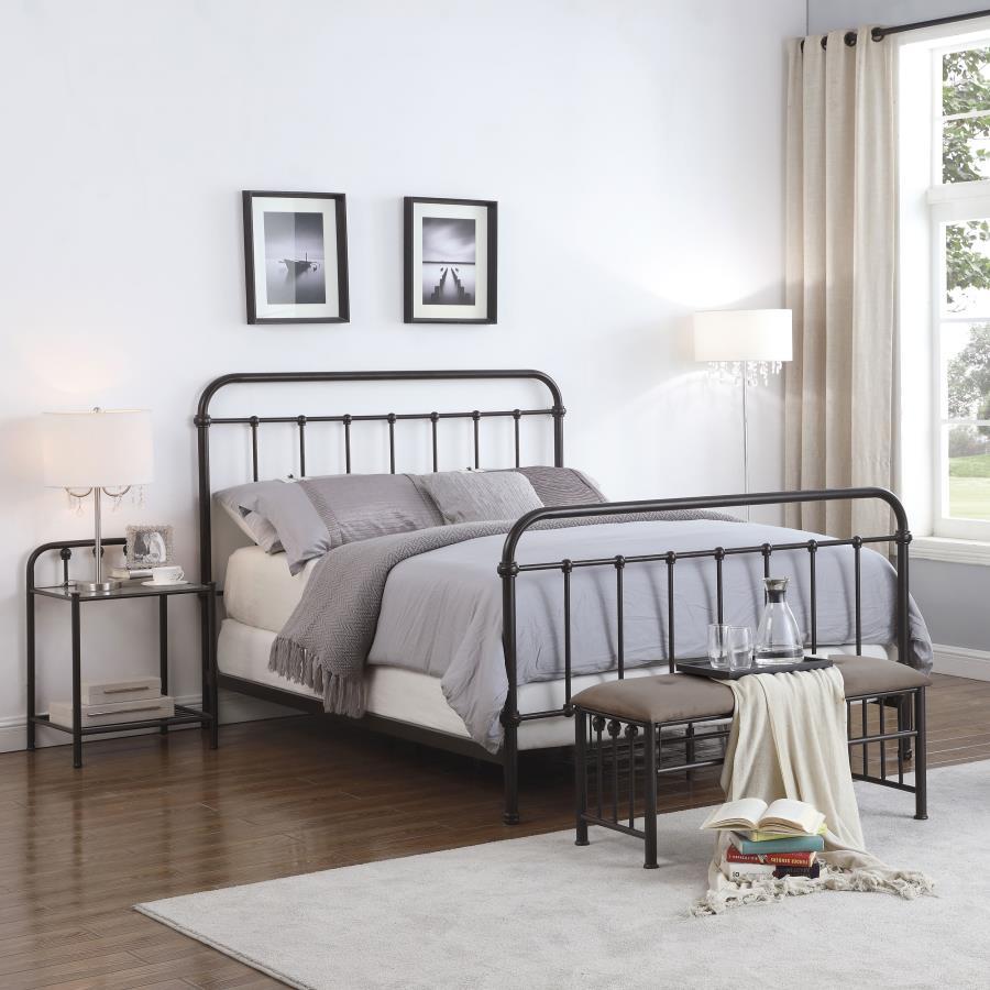 Livingston - Panel Metal Bed